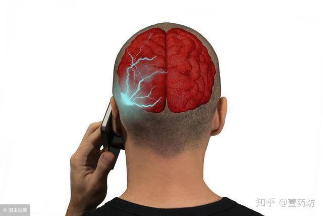 睡觉时手机放床头辐射真的很大