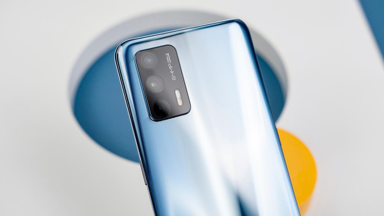 红米k40pro和真我gt谁好别猜看对比分析就懂了真相这样说