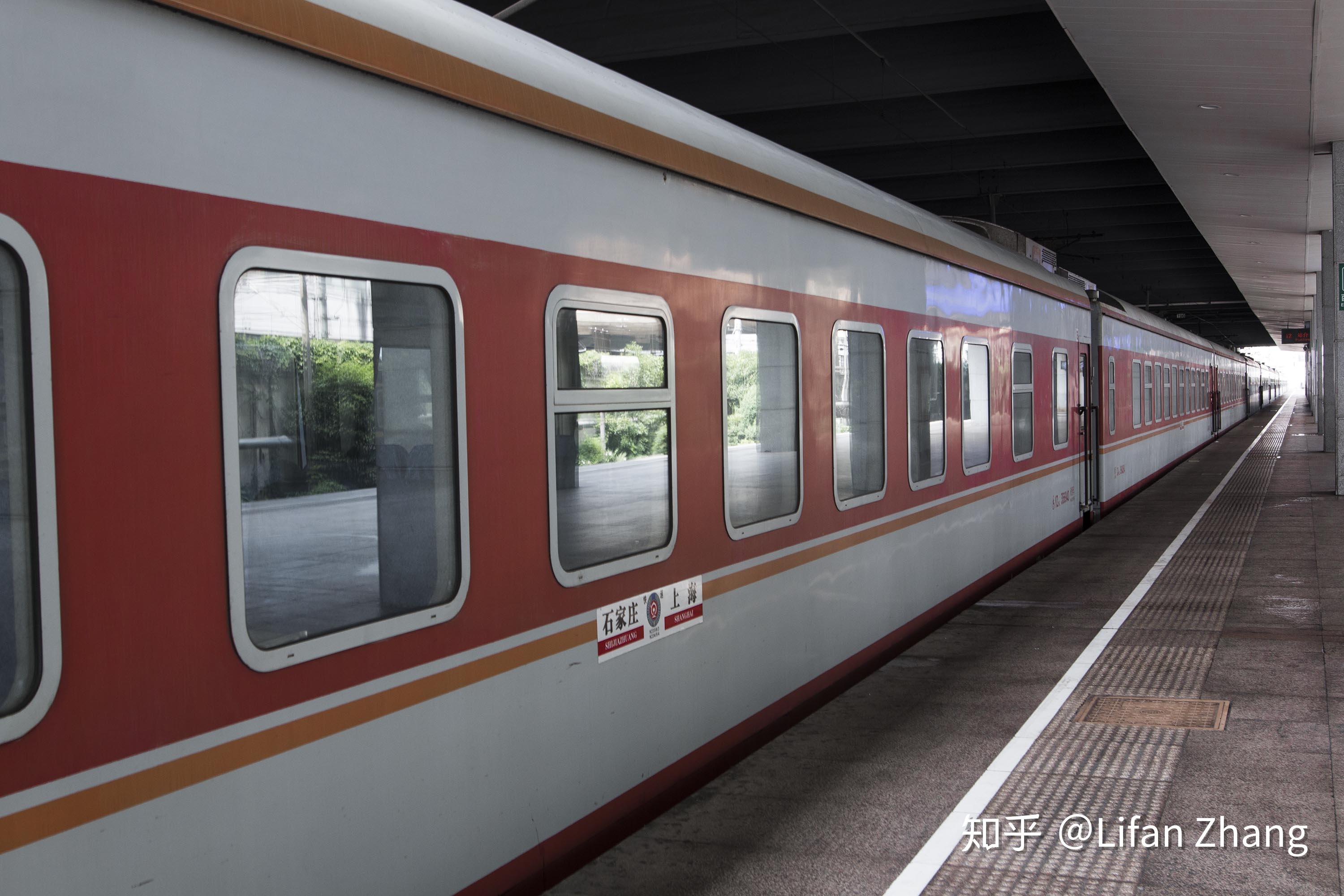 发现一列原色25g之后飞奔上3号线,直奔虹桥路站换10号线到上海动物园