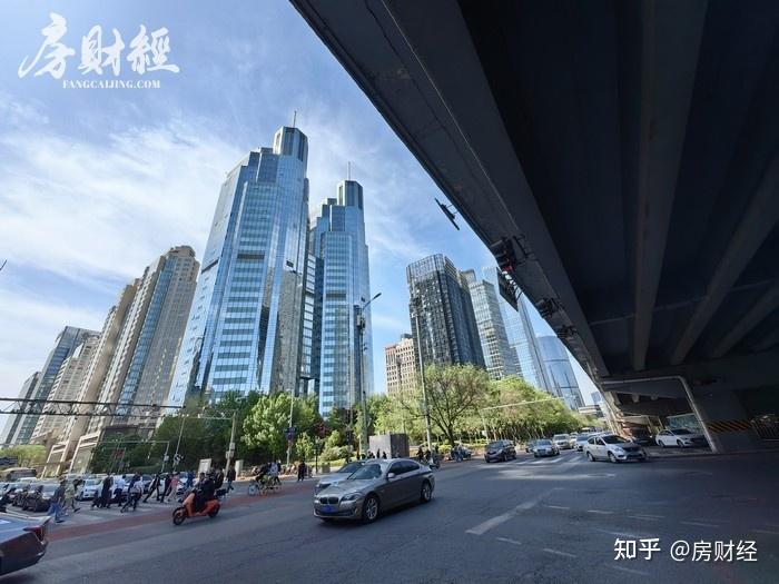 大悦城地产拟挂牌出售北京中粮置地广场,低价42.56亿元 - 知乎