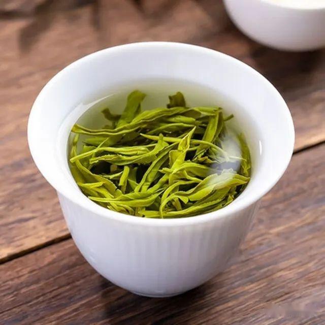 岩顶茗毫——安顶山云雾茶