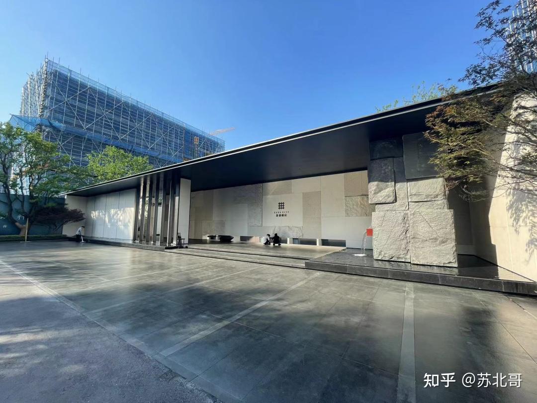 南京买房实探：大校场新睿樾府，102㎡起步的金基“府”系作品！ - 知乎