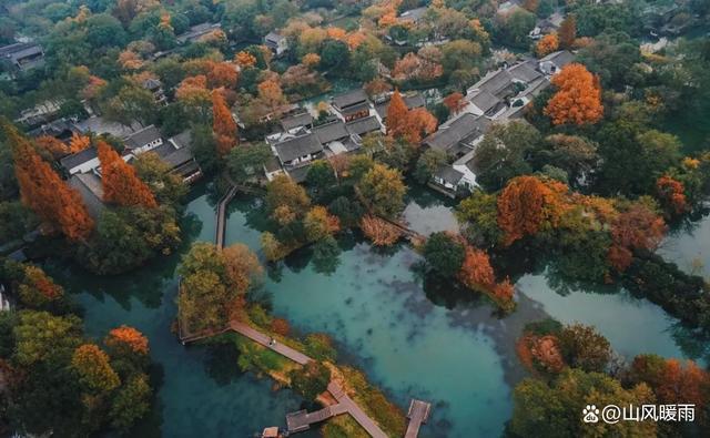 西溪國家溼地公園與西湖,西泠(位於西湖景區的西泠印社)並稱杭州熱 