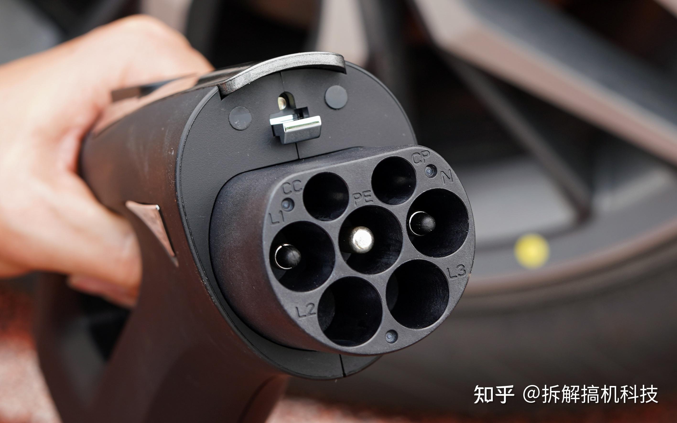 便携充电枪好用吗小充嗨跑便携充电枪使用分享