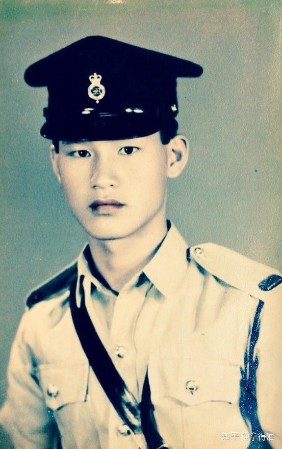 1965年,21岁的陈惠敏先生成了一名警员.