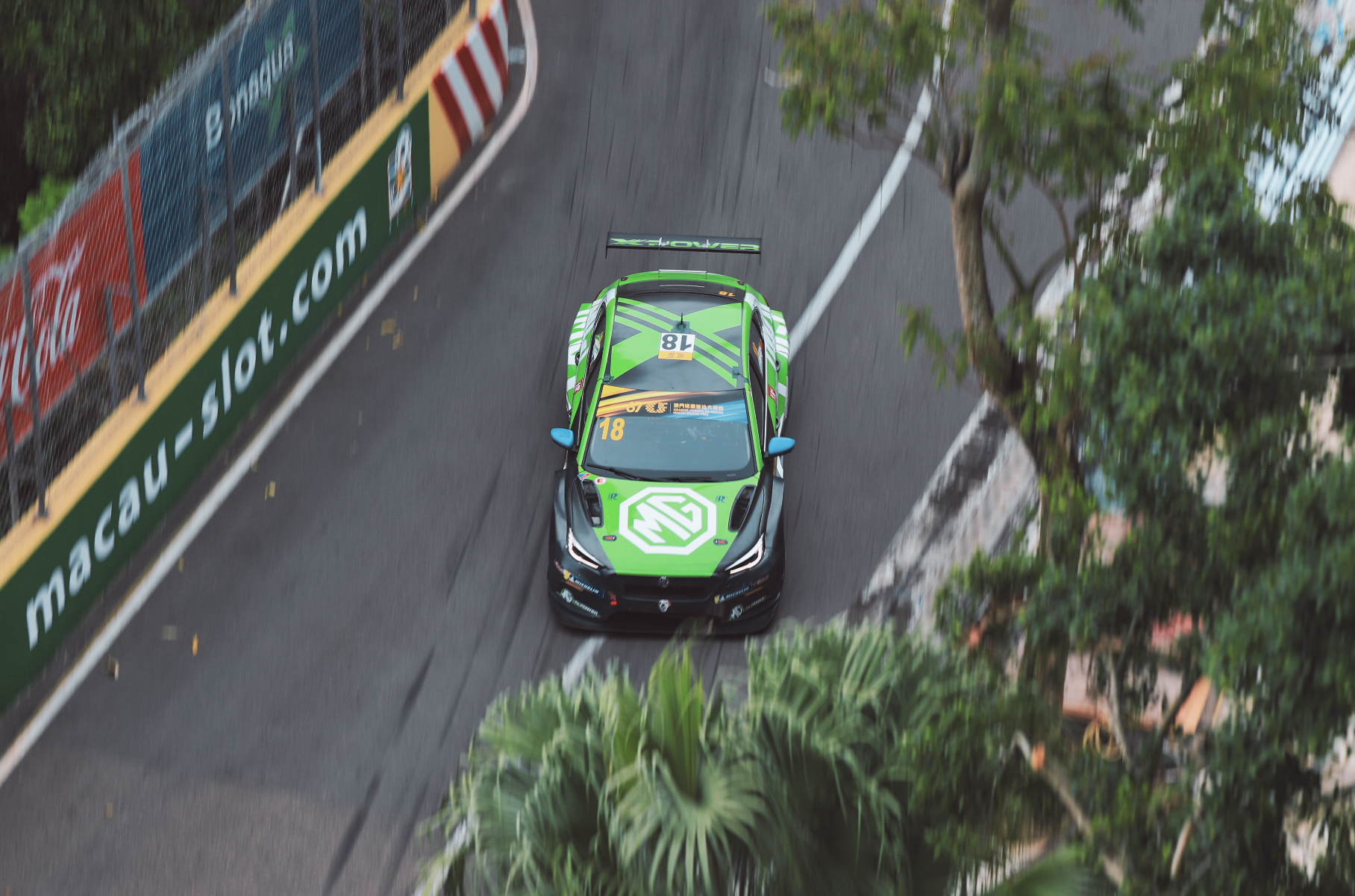 东望洋赛道有何魅力让人地库当p房也要跑上一回