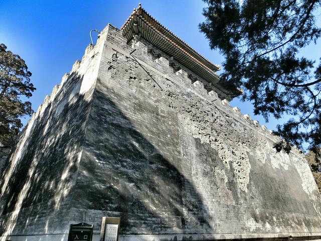 [图说]古今影像大明十三陵－－十五，明神宗万历帝朱翊钧定陵之开放的皇陵-明十三陵背后的帝王传奇