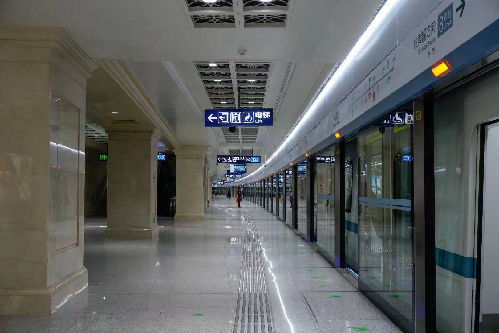 武汉地铁8号线黄浦路站&徐家棚站,历史与现代   显示全部