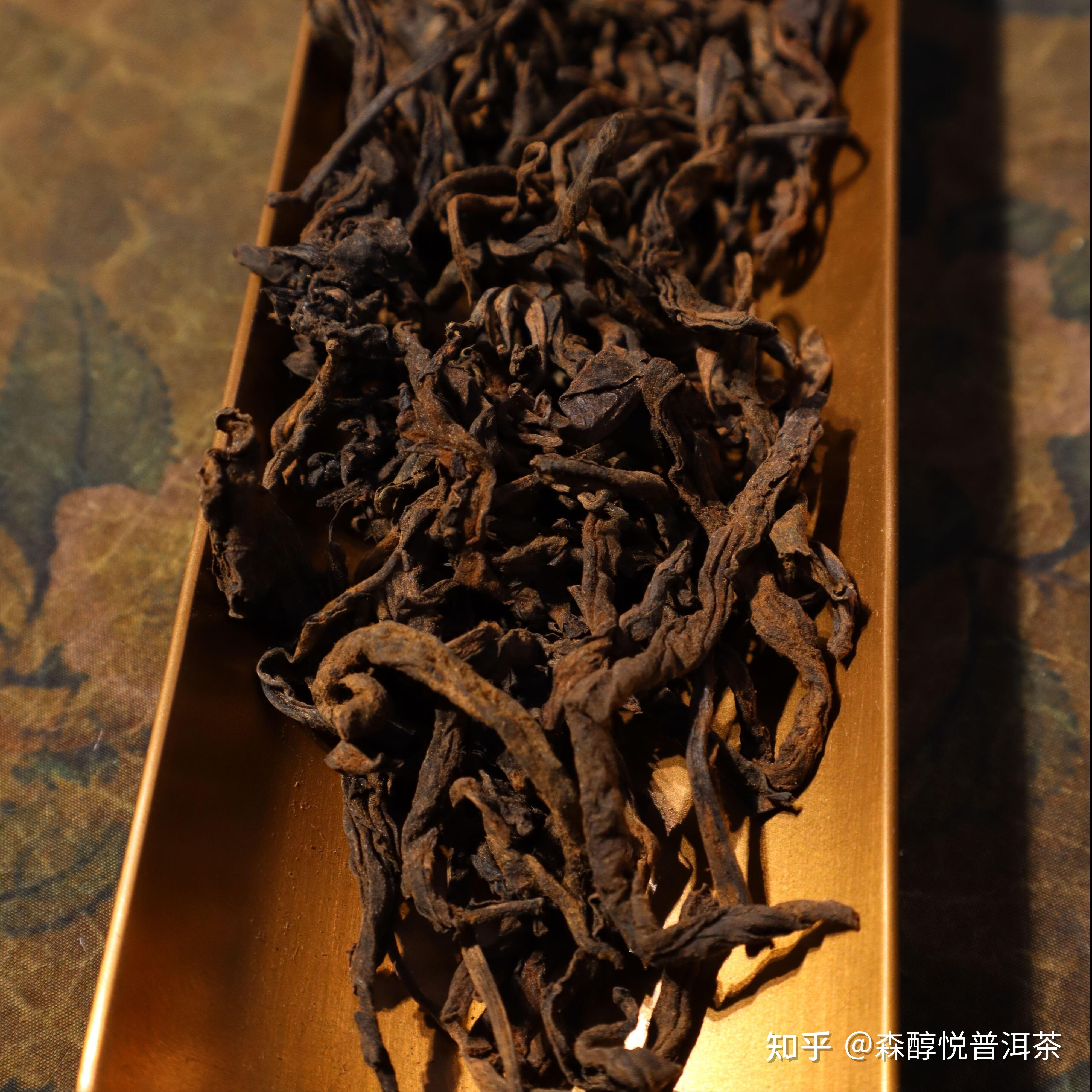 宝杰(sency99)喝普洱茶,不论生茶还是熟茶,布朗终究会攀登的一座山头