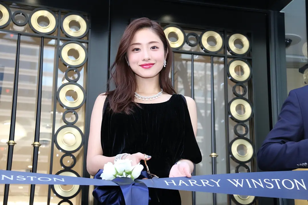 女优到底多赚钱,2020日本女星收入排行榜!看完吓一跳…20 女优到底多赚钱,2020日本女星收入排行榜!看完吓一跳…20