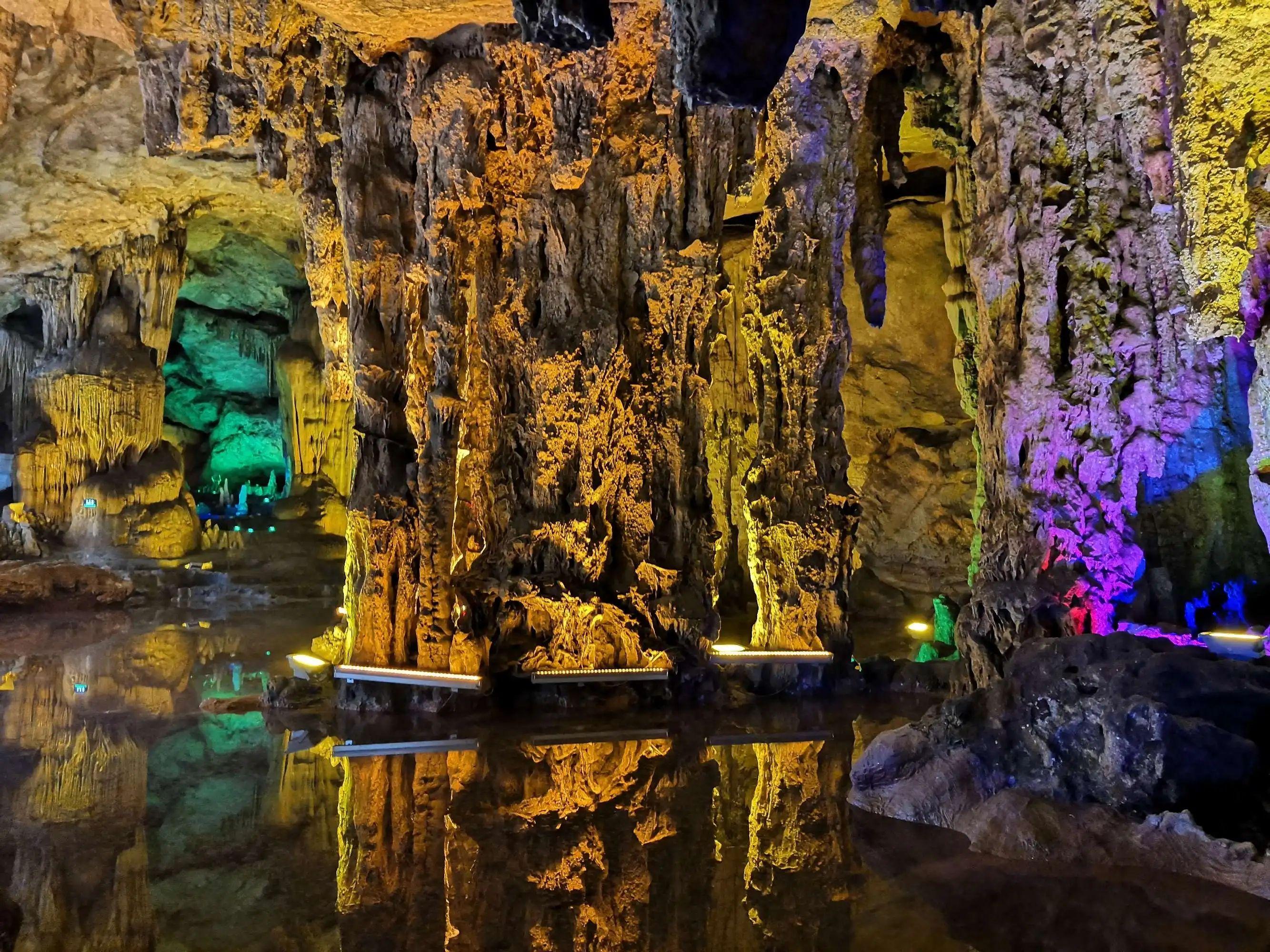 云南夏季旅游景点推荐阿庐古洞旅游攻略免费语音导游