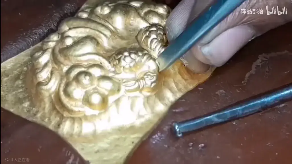 古法金饰品中的中国传统金银细金工艺——錾刻工艺 - 知乎