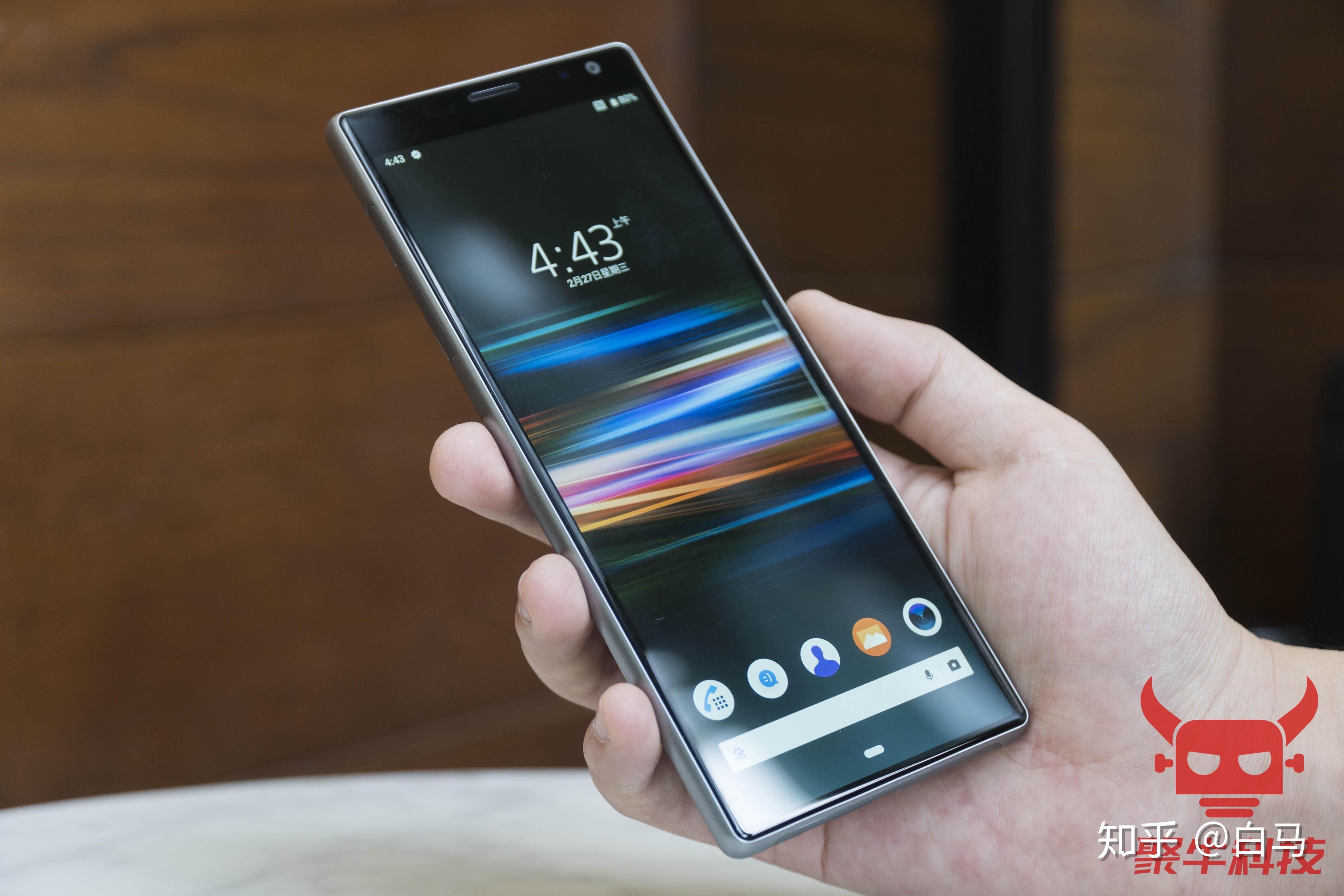 一台辨识度超高的带鱼屏索尼手机索尼xperia10plus图赏