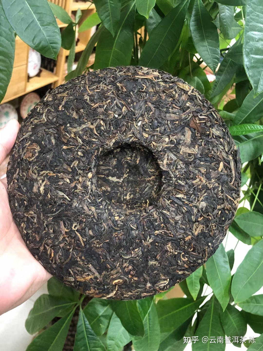 602p次兴海茶厂布朗古树特制青饼