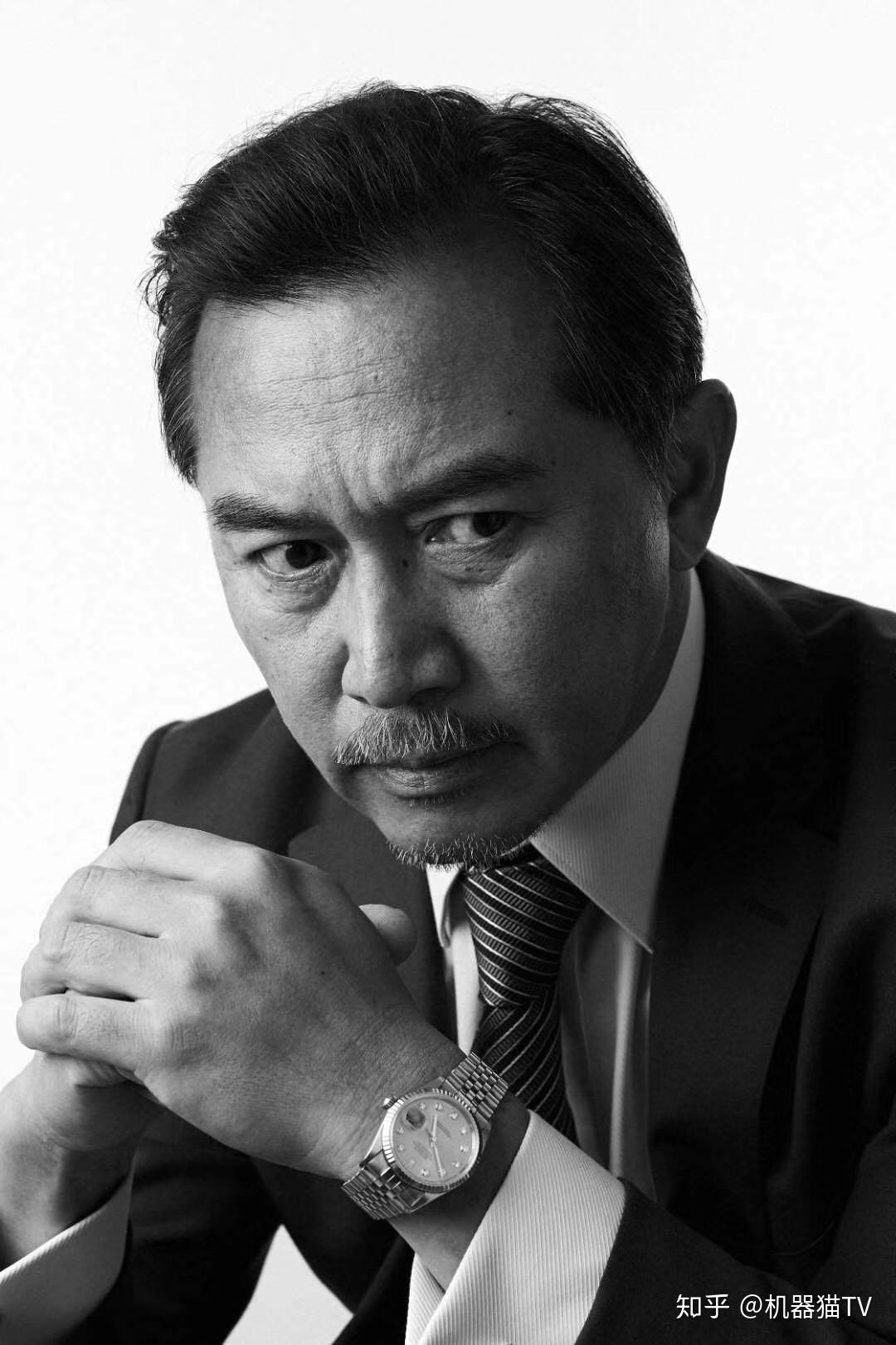 反一丞相刘升(蓝城饰演)的威逼下不得已成为冒牌太子李彻(赵弈钦饰演)