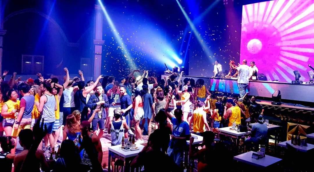 夜场KTV:音乐狂欢、互动娱乐、社交盛宴,你想体验吗?(图1) 夜场KTV:音乐狂欢、互动娱乐、社交盛宴,你想体验吗?(图1)