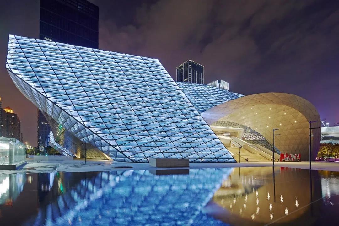 博物馆照明之深圳市当代艺术与城市规划馆深圳有没有当代艺术埃克苏邀