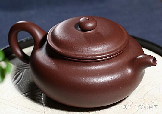 紫砂壶紫泥段泥红泥的好坏怎么样区分观颜察色区分真假壶