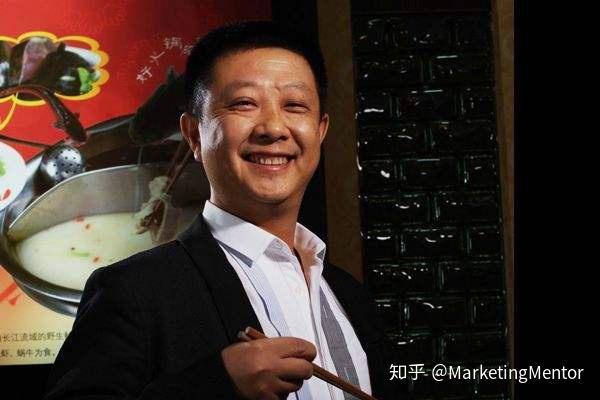 海底捞的创始人张勇曾经是一个水平不怎么样的电焊工,好像烹饪水平比