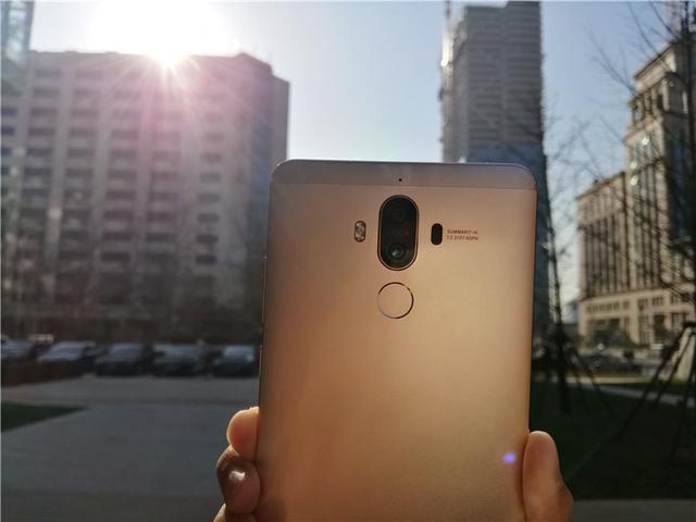 为何华为mate9拍照发白严重成像不佳