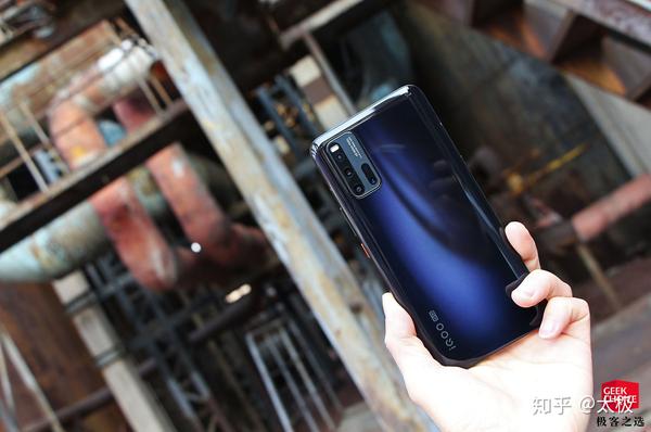 vivo iqoo 3 评测:3598 元起售,骁龙 865,lpddr5,ufs3.1 都来了