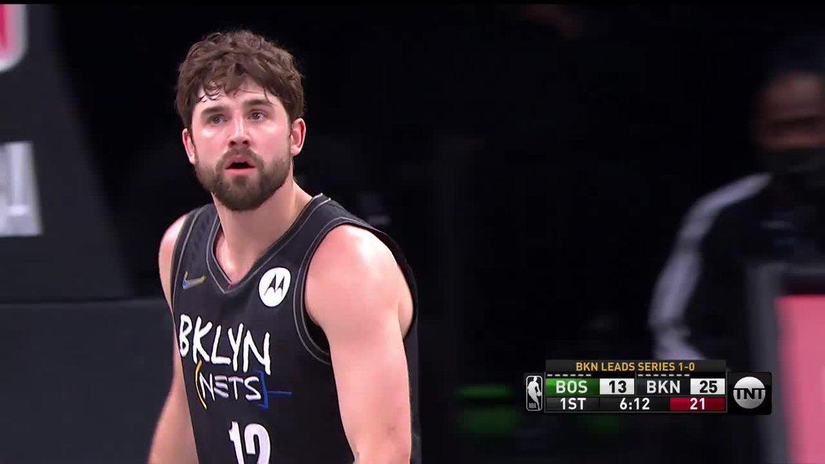 篮网半场24分领先奇兵乔哈里斯22分三分创纪录