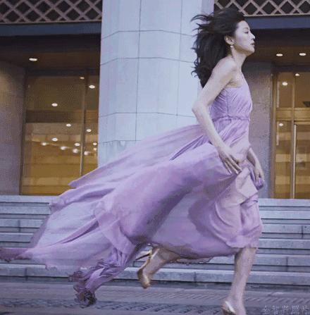 全智贤太会穿衣服抗日神剧也压不住风采