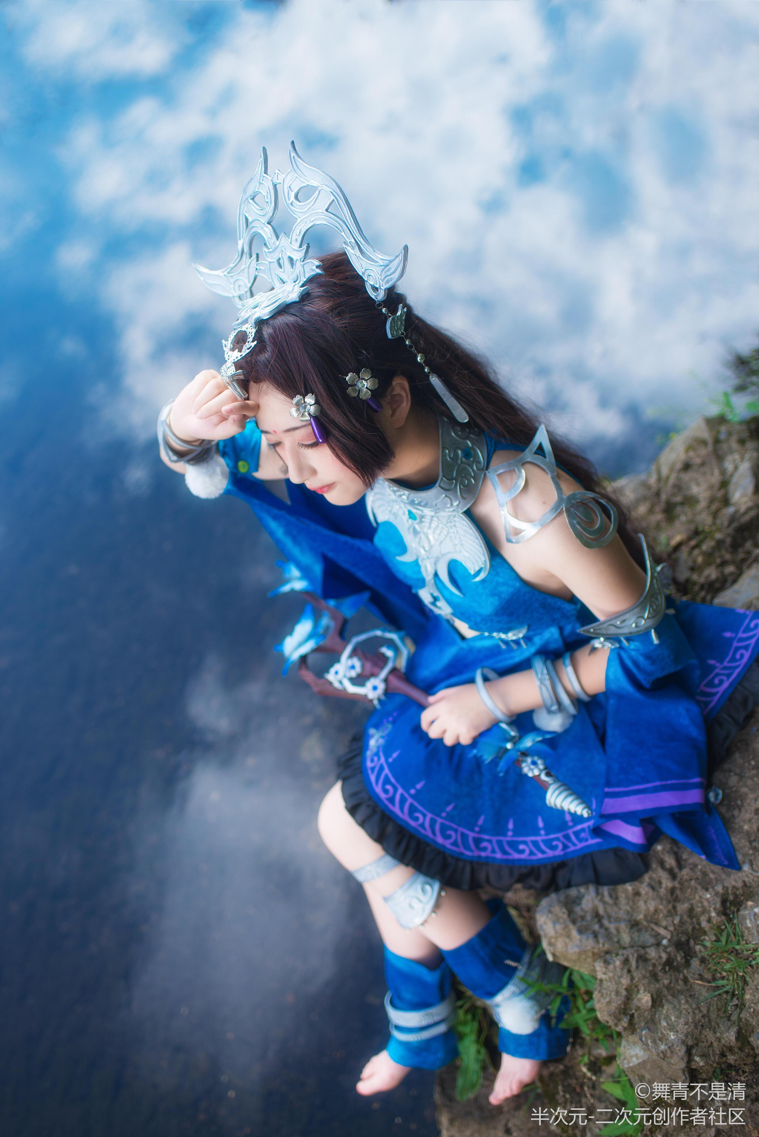 cosplay剑侠情缘秦风毒萝