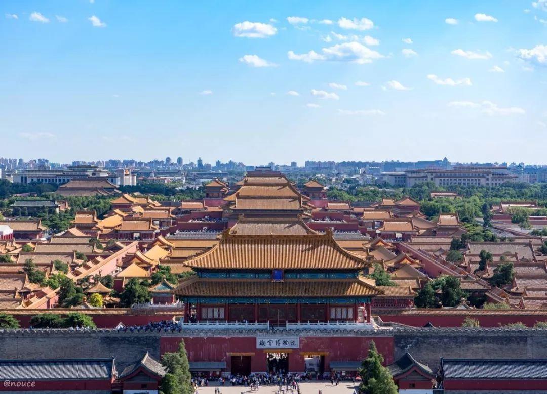 咱北京人特别喜欢八这个数字.八大胡同,八大怪.