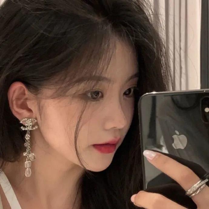 "上海名媛群"里的"名媛"我是不是搁哪见过?