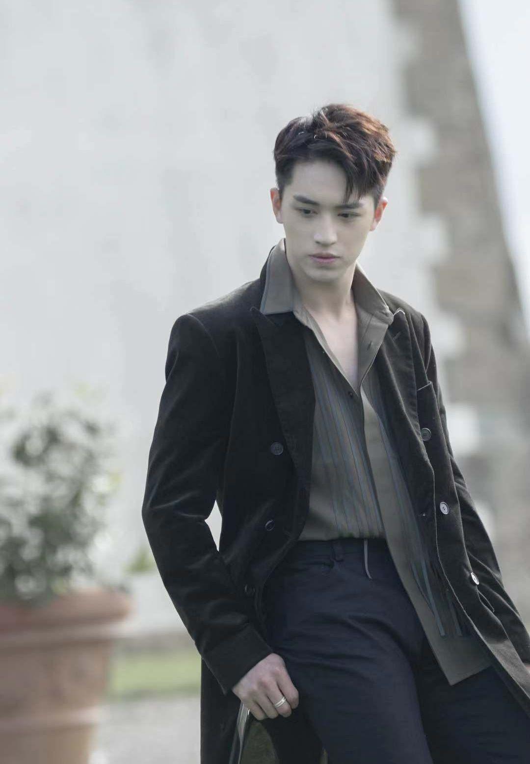 一看就很有贵族气息的男孩子是什么样子的? - 知乎