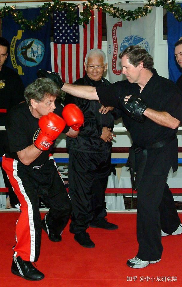 《李小龙的礼物:乔·刘易斯体系》新书内容节选