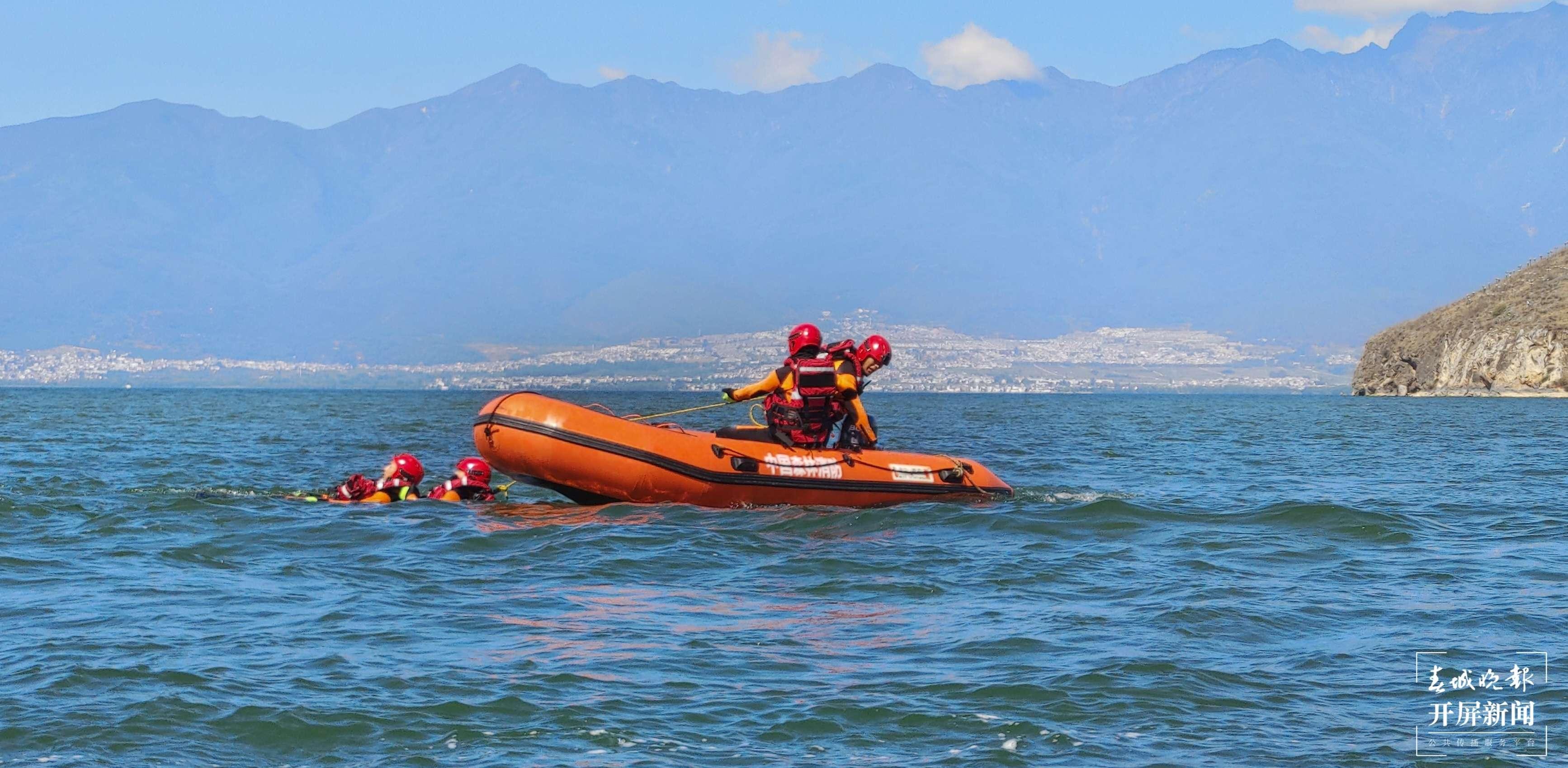 备战雨季防汛救援大理开展水上实战训练现场超燃