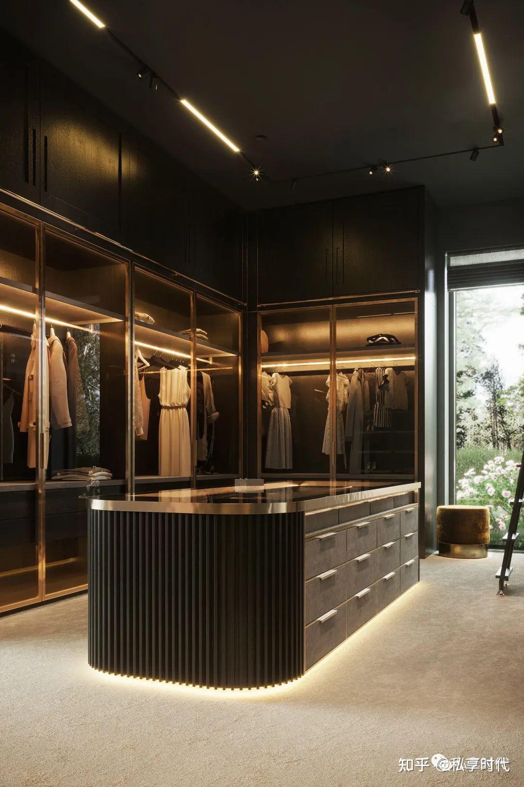 听说别墅豪宅里都有一个这样奢华的衣帽间