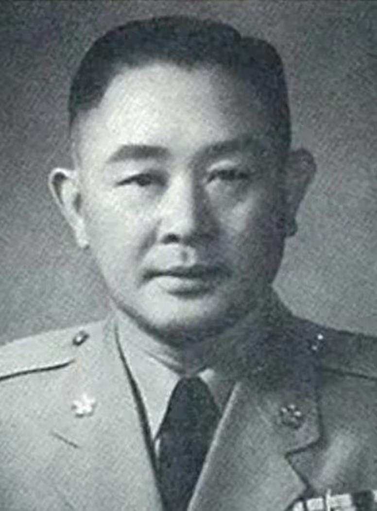 傅作义起义投诚前,亲自放走的几个国军军长,最后下场如何? - 知乎