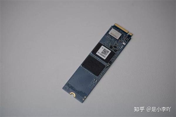 影驰固态硬盘怎么样?影驰pcie4.0固态硬盘星曜x4开箱上机体验实测