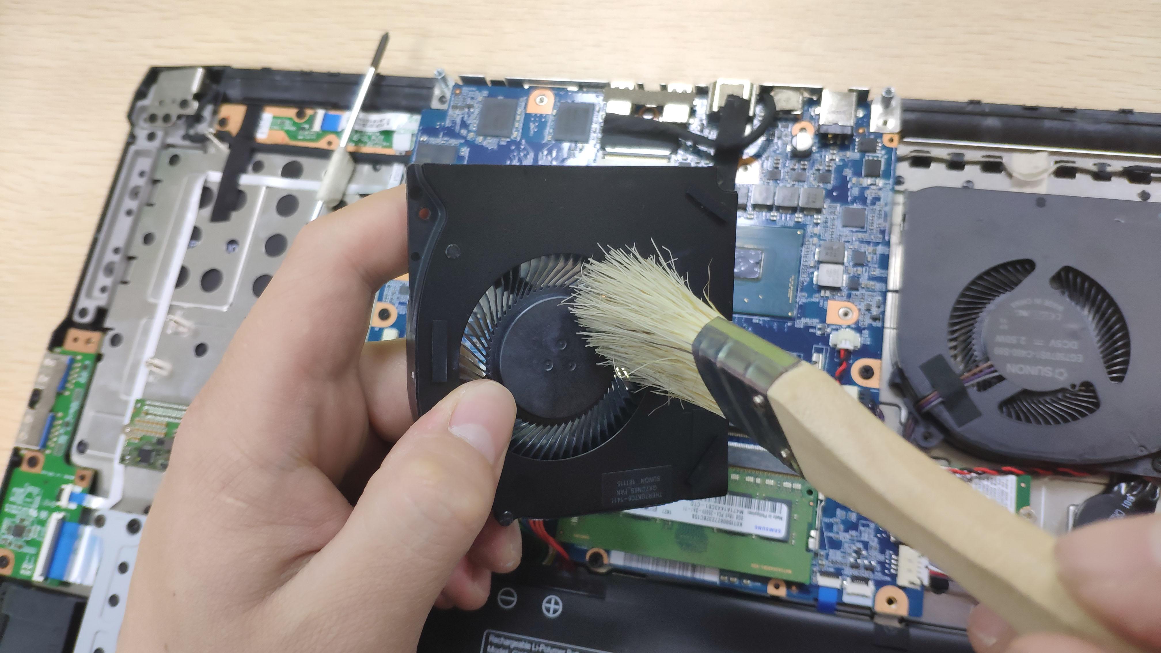 【搞机作战室】游戏本电脑清灰,换硅脂维护通用教程,机械师t90-plus为