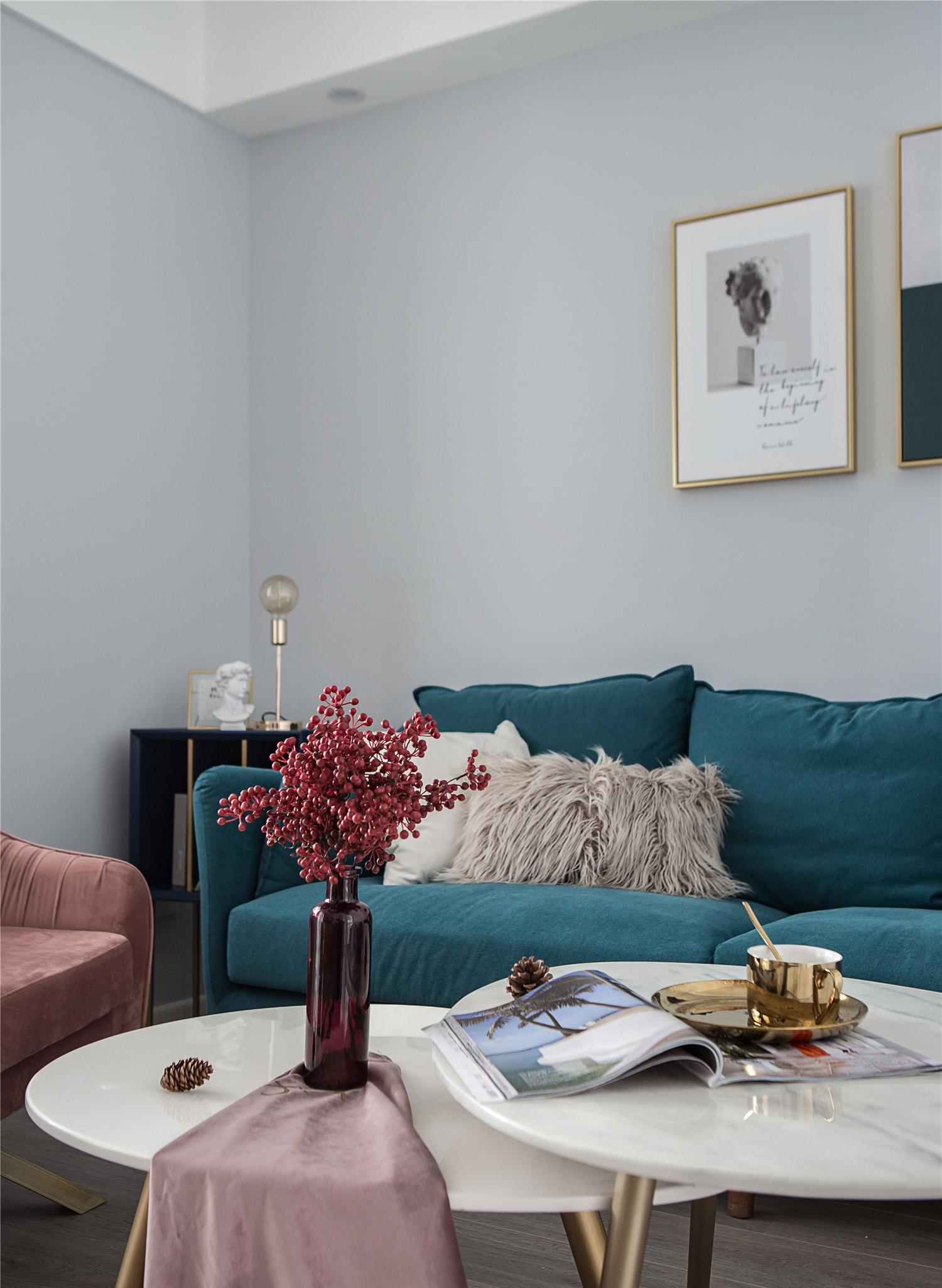 装饰画怎么拆背板 v2-cc71e3e153ad63ed1714b3ac84397d27_r.jpg