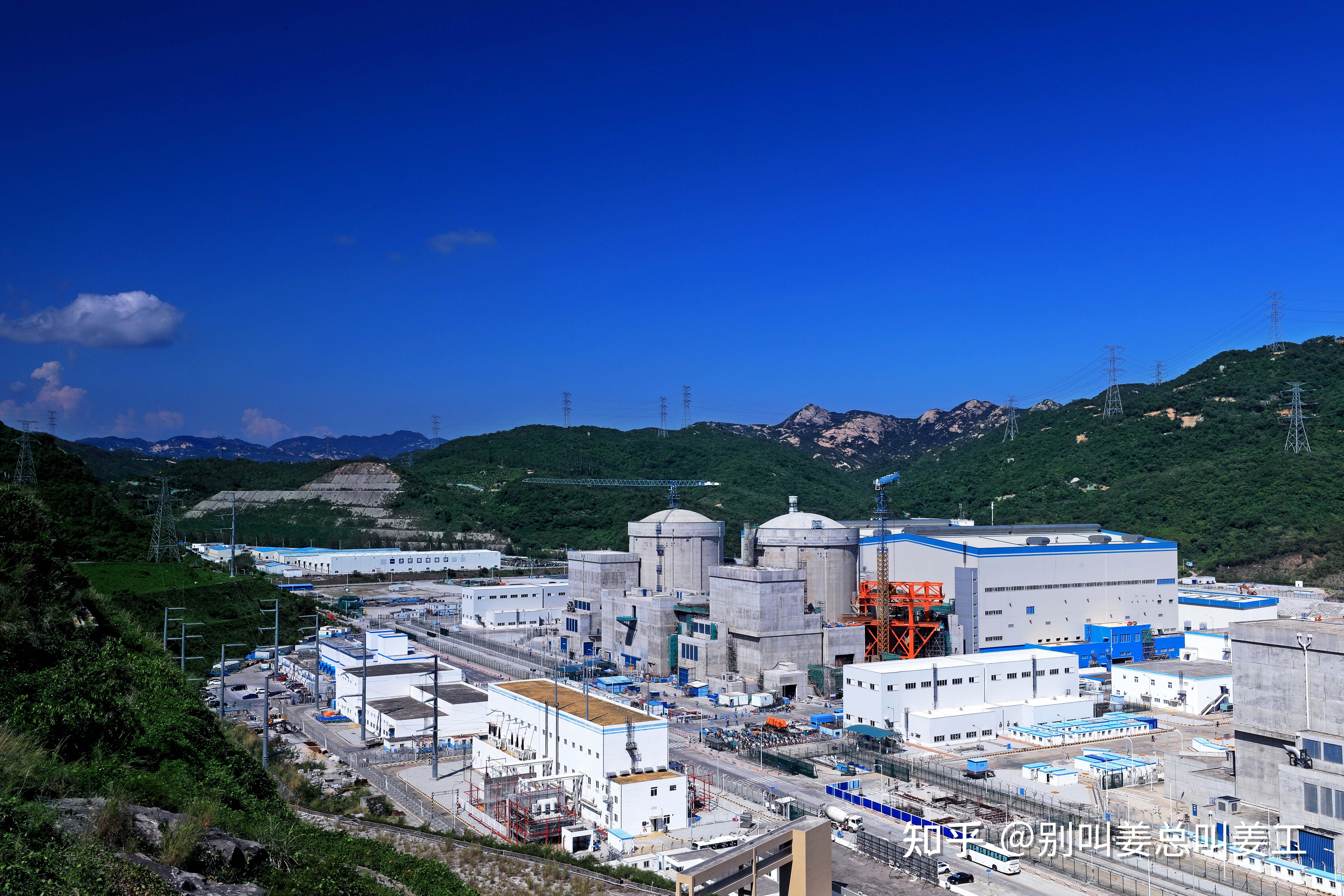 一是核电技术发展的方向,即以"发展压水堆"为主的技术路线