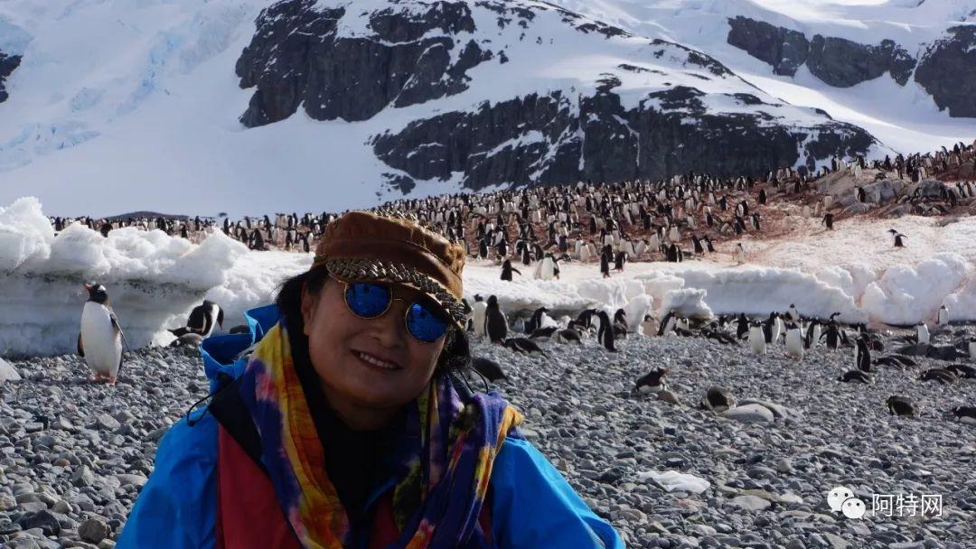 石鸣《中国女性艺术》代表性艺术家