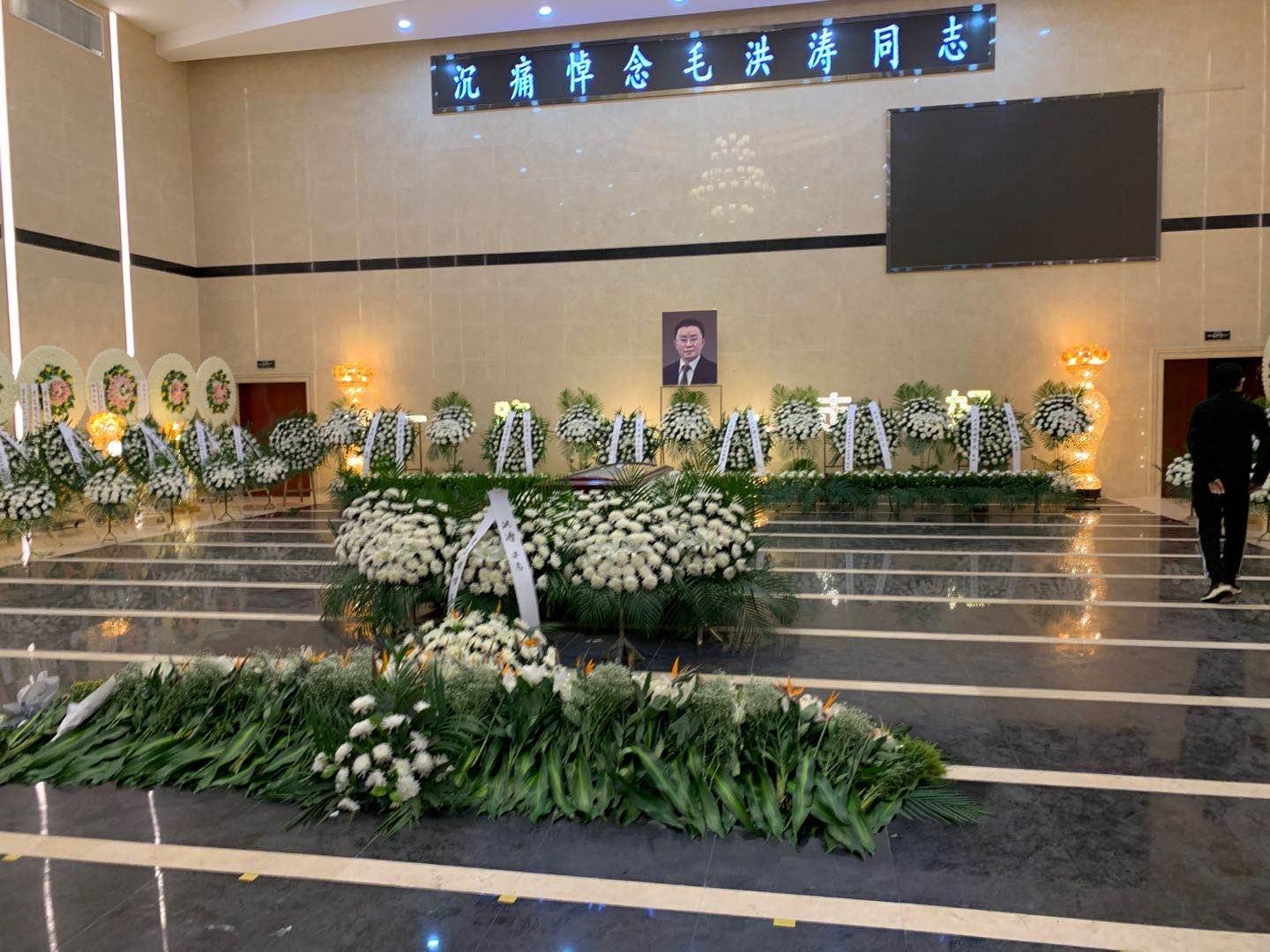 毛洪涛遗体告别仪式未见校长,他生前说:"如果生活80%