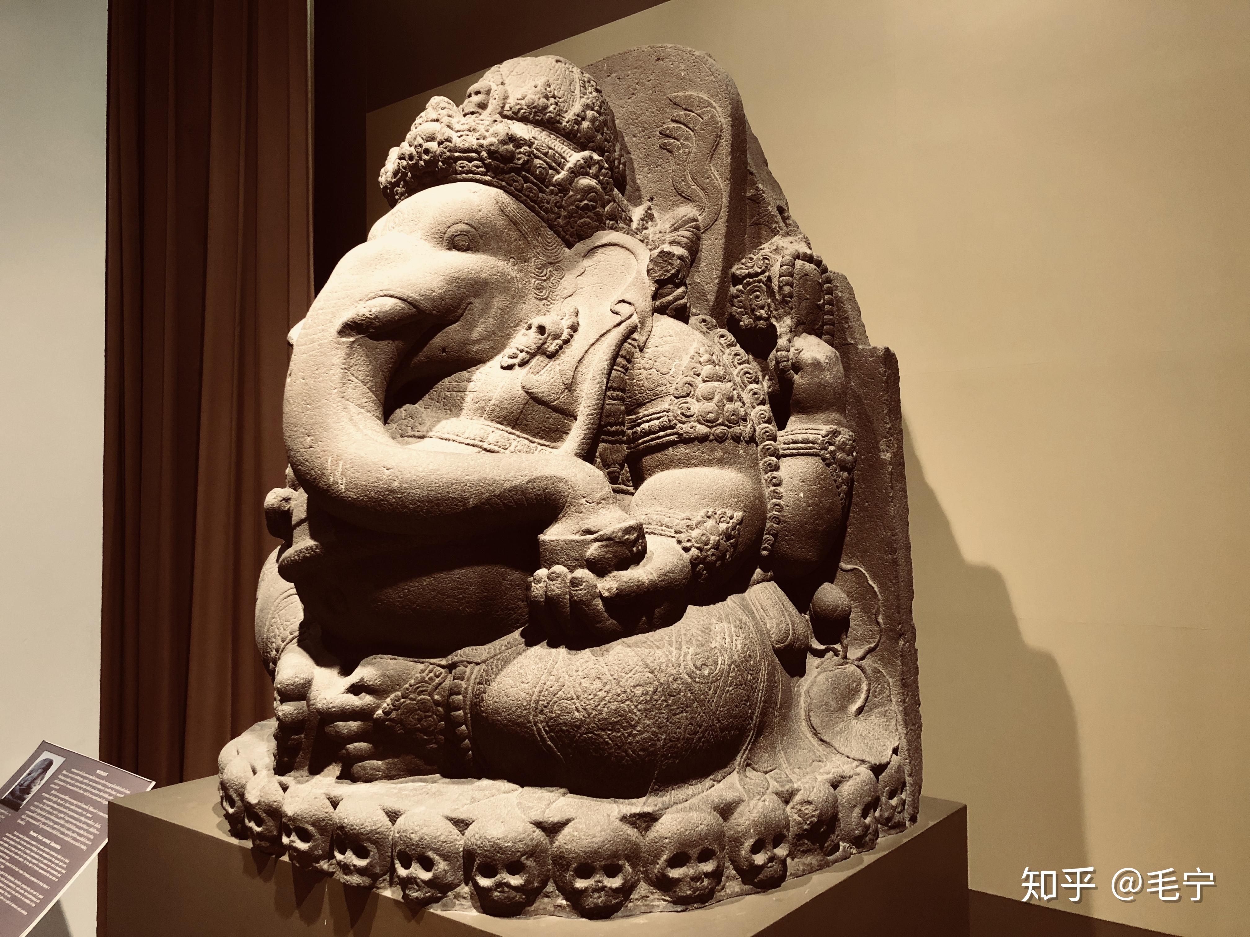 代表就是贸易帝国-室利佛逝(sri vijaya,包括后来的三佛齐)为代表的