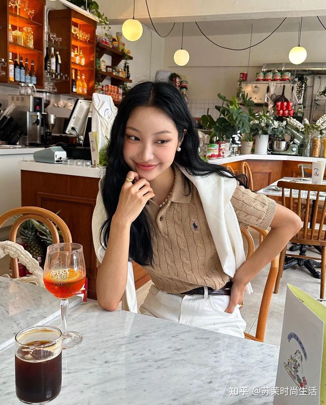 韩国女生好会穿这种文艺范也好适合我们的日常