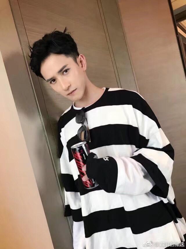 刘洲成家暴:我还相信爱情,你呢?