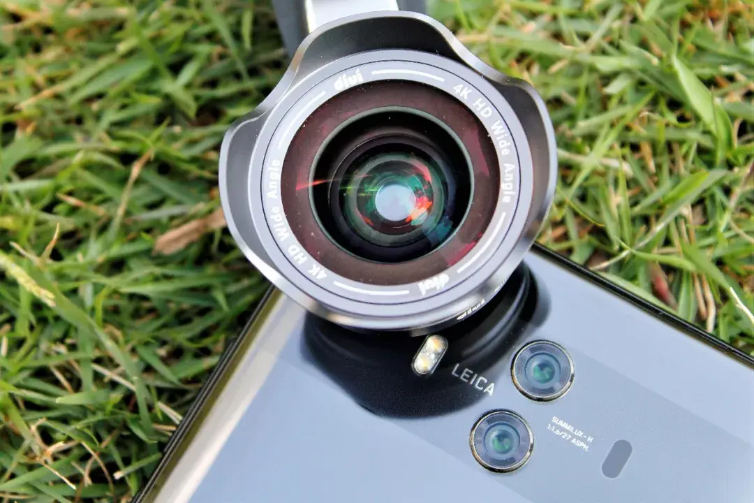 怎么给手机加外置镜头 v2-cd59fc59f6d1ead60027bc978f205fcb_r.jpg