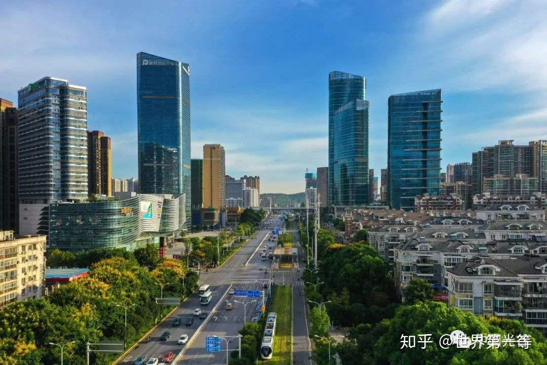 武汉关山大道图片