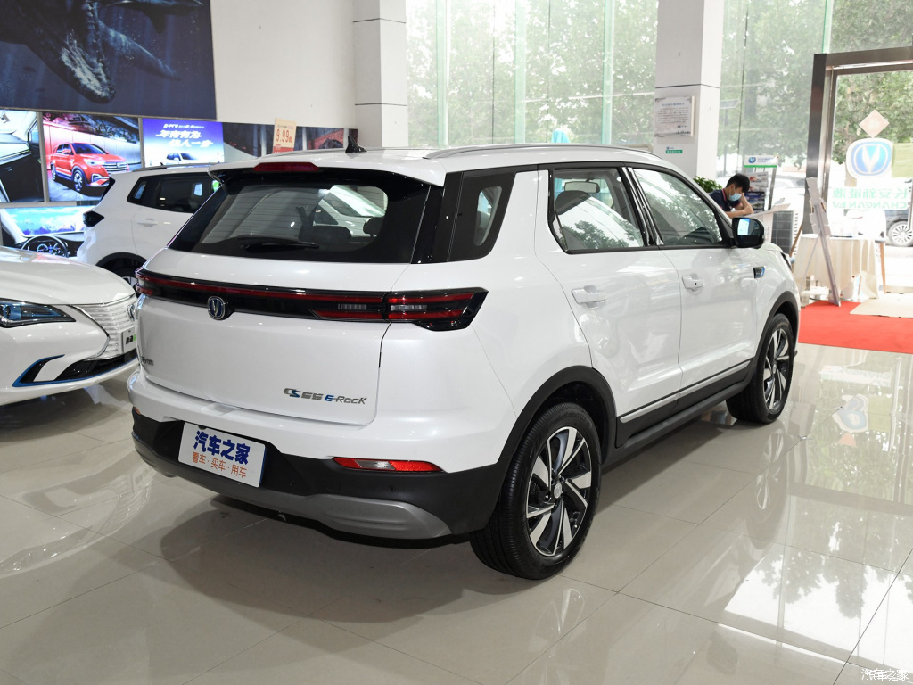 售1599万元起的长安cs55纯电版重庆地区新车到店