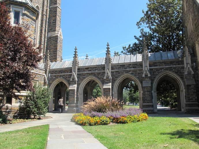 上个月,我在伯明翰参加了马丁路德金遇刺50周年的纪念活动.