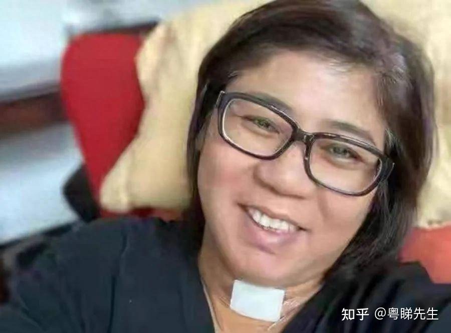 香港女歌手黑妹17岁未婚生女两段婚姻失败