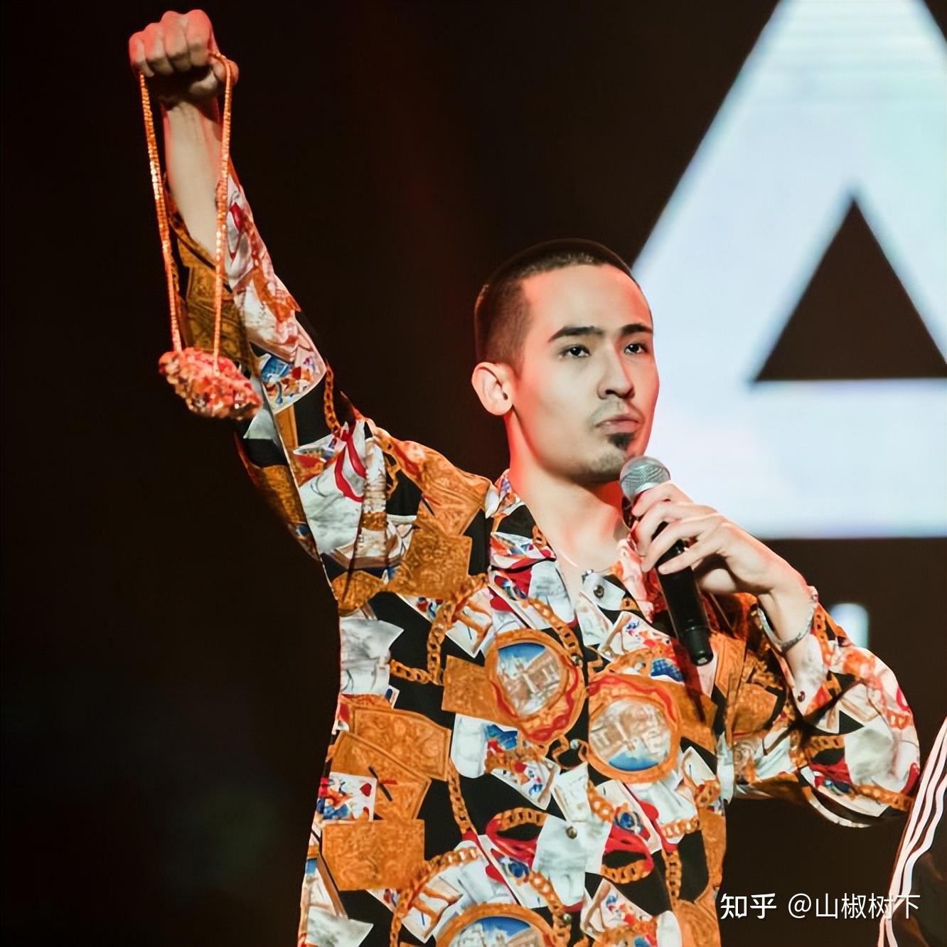 笑果劣迹艺人卡姆大放厥词,入狱道歉信是被逼发的 ,还要再玩狼人杀